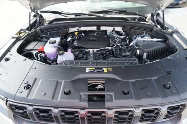 2026 Jeep Grand Cherokee Altitude 4x2