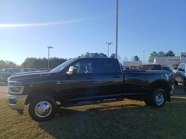 2026 RAM Ram 3500 RAM 3500 TRADESMAN CREW CAB 4X4 8 BOX