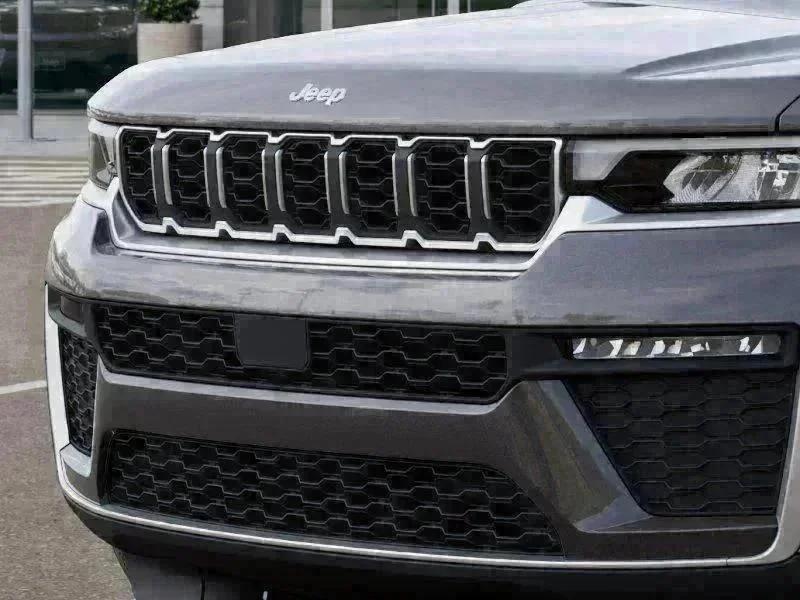 New 2026 Baltic Gray Metallic Clear-Coat Exterior Paint Jeep Limited image 11