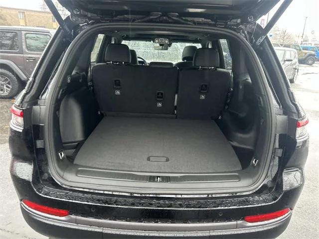 2026 Jeep Grand Cherokee GRAND CHEROKEE LAREDO ALTITUDE 4X4