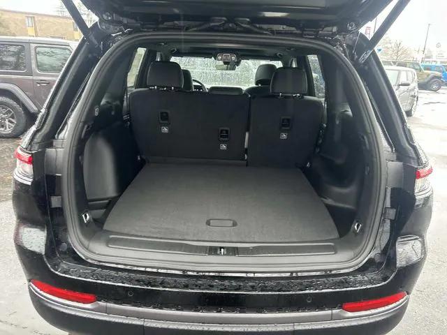 2026 Jeep Grand Cherokee GRAND CHEROKEE LAREDO ALTITUDE 4X4