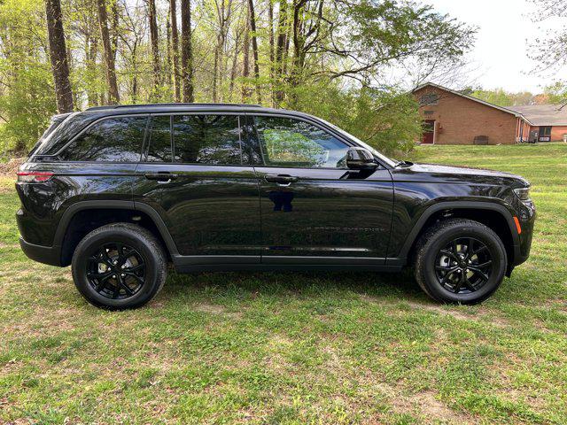 2026 Jeep Grand Cherokee GRAND CHEROKEE LAREDO ALTITUDE 4X4 2026 Jeep Grand Cherokee GRAND CHEROKEE LAREDO ALTITUDE 4X4