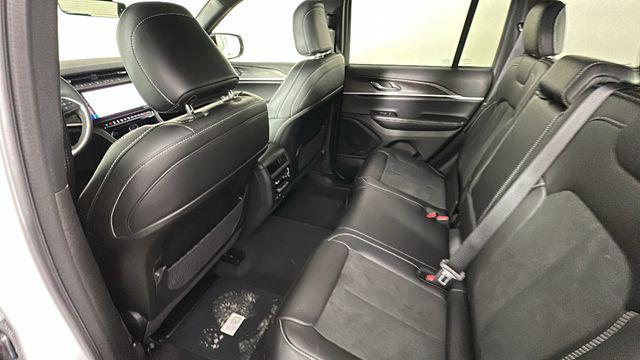 2026 Jeep Grand Cherokee Altitude 4x4