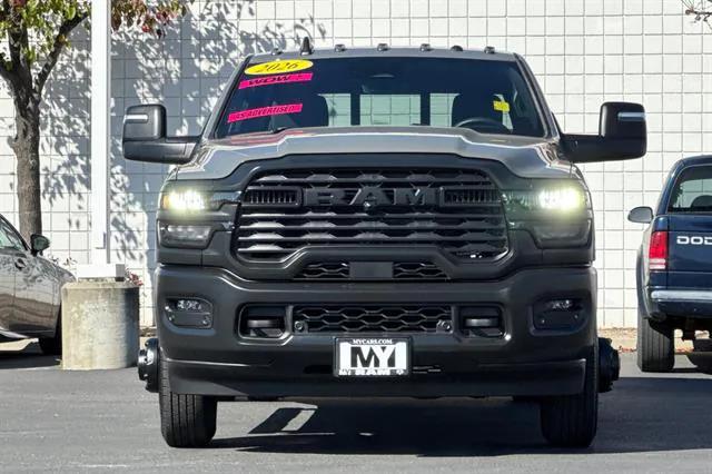 2026 RAM Ram 3500 RAM 3500 TRADESMAN CREW CAB 4X4 8 BOX