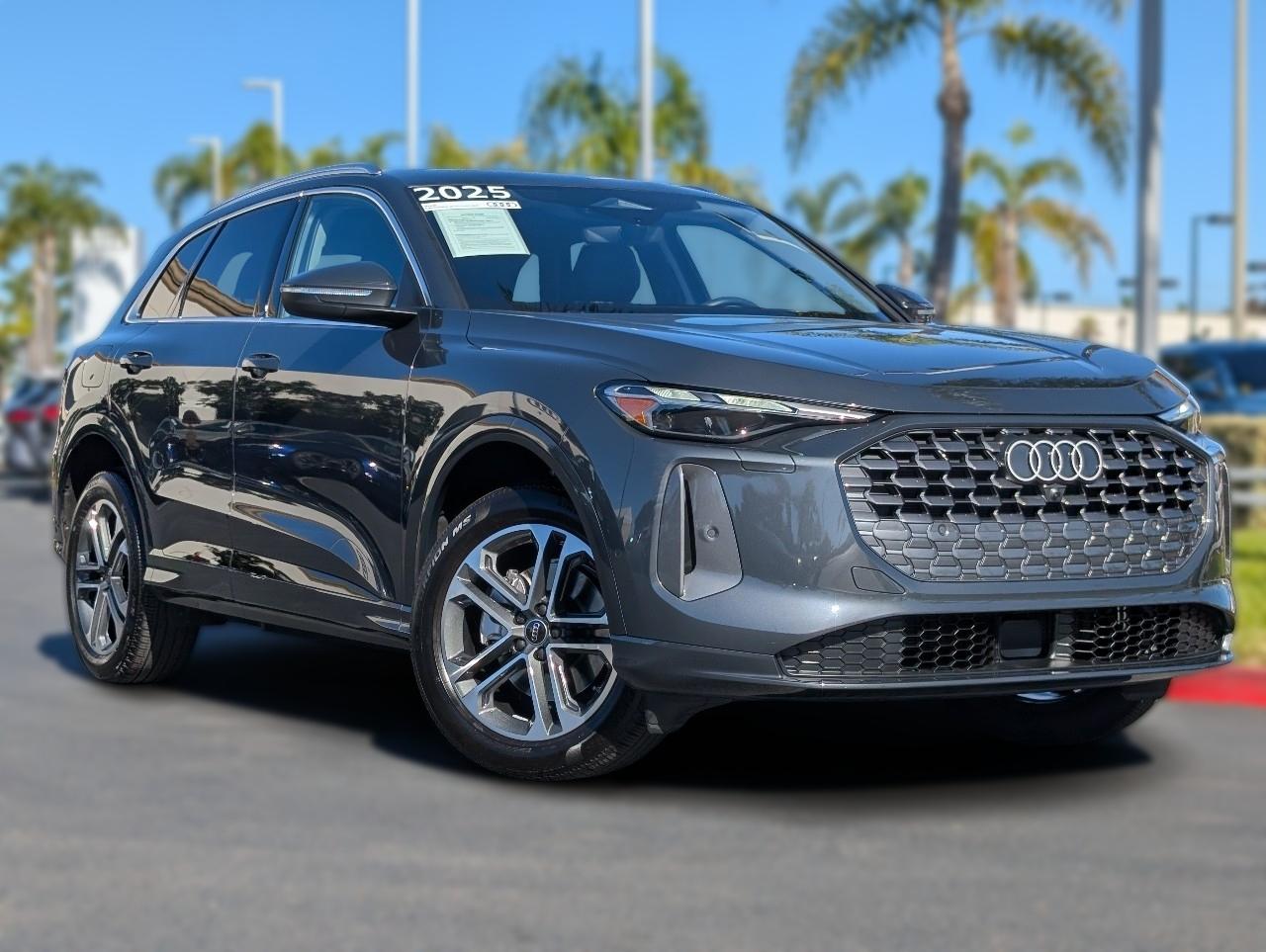 2025 Audi Q5 quattro Premium 40 TFSI