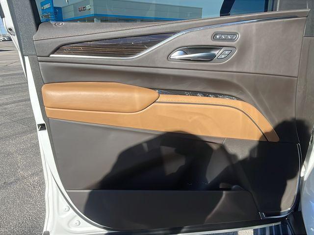 2022 Cadillac Escalade ESV 4WD Premium Luxury