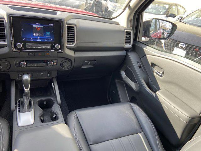 2024 Nissan Frontier Crew Cab SL 4x2