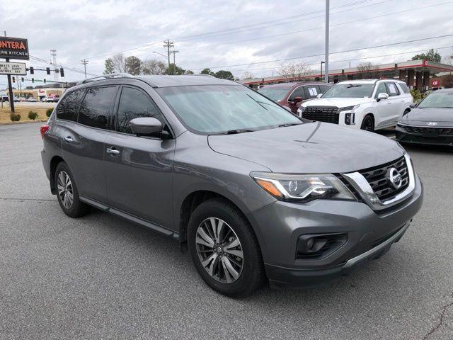 2017 Nissan Pathfinder SL