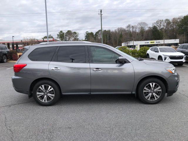 2017 Nissan Pathfinder SL