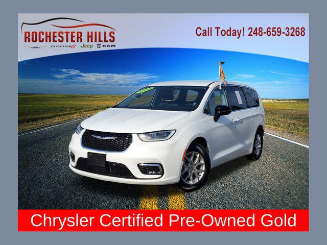 2024 Chrysler Pacifica Touring L for sale in Rochester Hills, MI