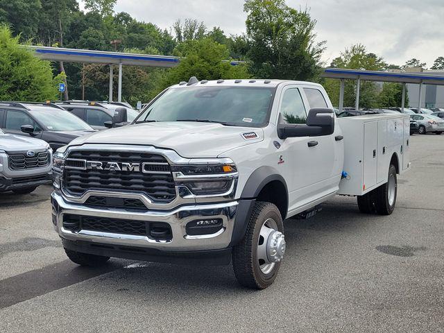 2026 RAM 5500 Chassis RAM 5500 TRADESMAN CHASSIS CREW CAB 4X4 84 CA