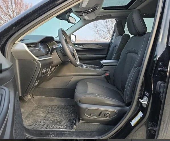 2024 Jeep Grand Cherokee Laredo X 4x4 2024 Jeep Grand Cherokee Laredo X 4x4