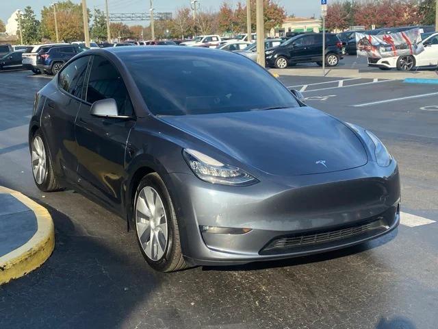 2022 Tesla Model Y Long Range Dual Motor All-Wheel Drive 2022 Tesla Model Y Long Range Dual Motor All-Wheel Drive