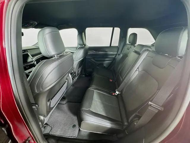 2026 Jeep Grand Cherokee Altitude 4x4