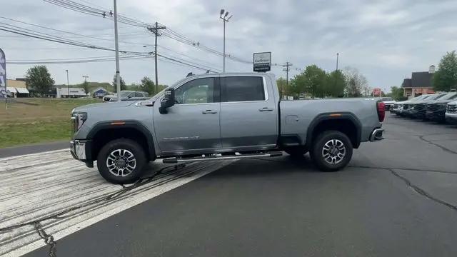 2026 GMC Sierra 2500HD Crew Cab, Standard Bed, SLE, 4WD