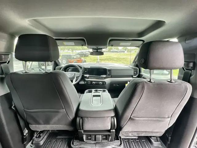 2026 GMC Sierra 2500HD Crew Cab, Standard Bed, SLE, 4WD