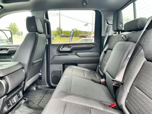 2026 GMC Sierra 2500HD Crew Cab, Standard Bed, SLE, 4WD