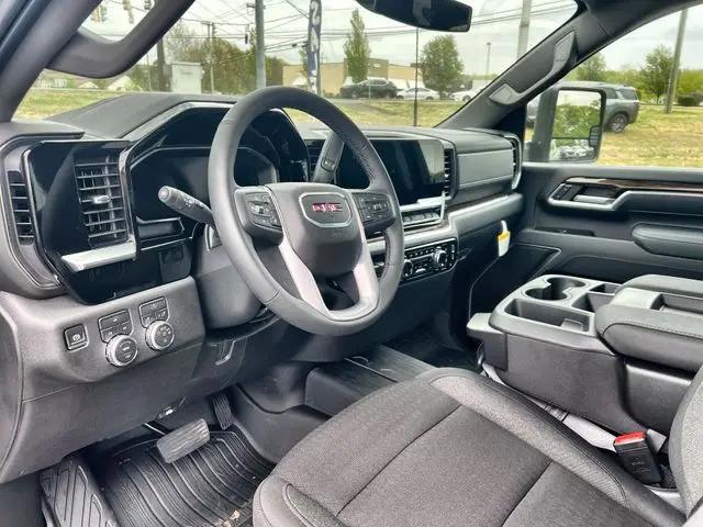 2026 GMC Sierra 2500HD Crew Cab, Standard Bed, SLE, 4WD