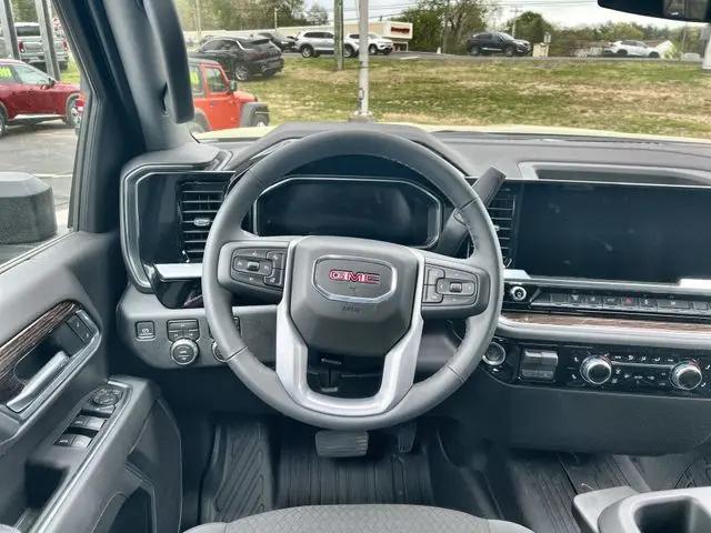 2026 GMC Sierra 2500HD Crew Cab, Standard Bed, SLE, 4WD