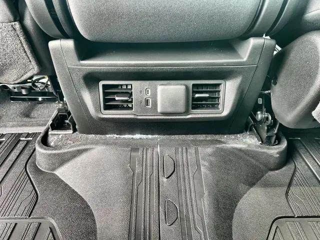 2026 GMC Sierra 2500HD Crew Cab, Standard Bed, SLE, 4WD