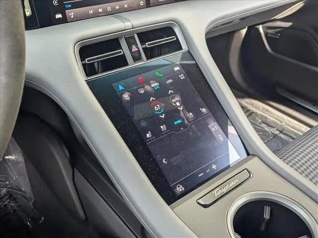2025 Porsche Taycan Taycan