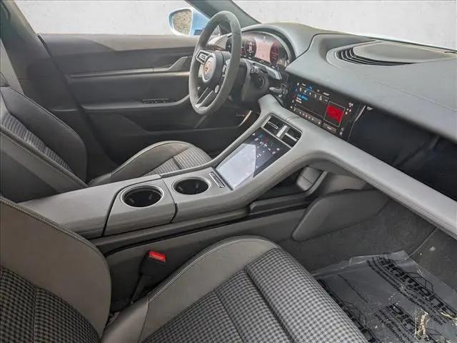 2025 Porsche Taycan Taycan