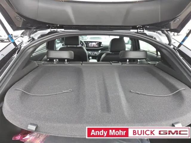 2026 Buick NV Preferred FWD