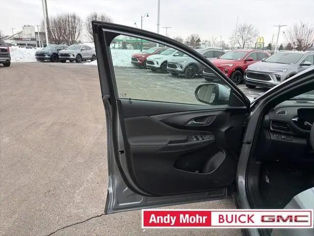 2026 Buick NV Preferred FWD