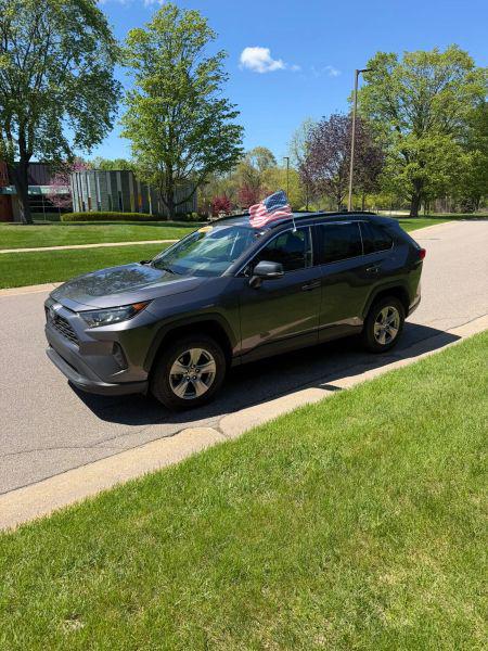 2022 Toyota RAV4 Hybrid LE