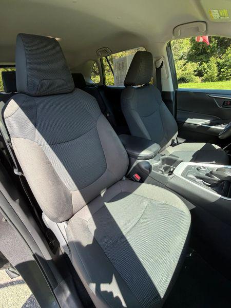 2022 Toyota RAV4 Hybrid LE