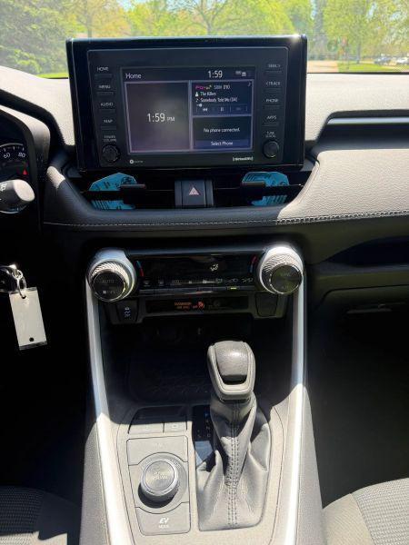 2022 Toyota RAV4 Hybrid LE