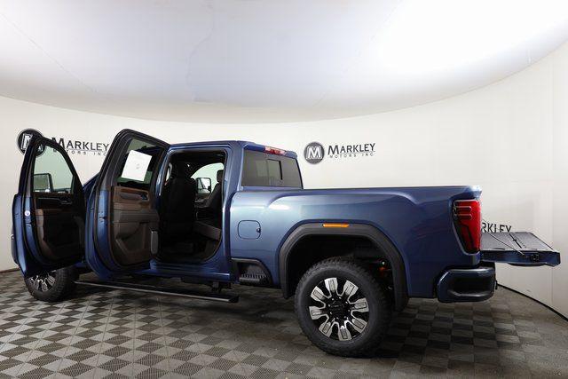 2026 GMC Sierra 2500HD Crew Cab, Standard Bed, Denali, 4WD