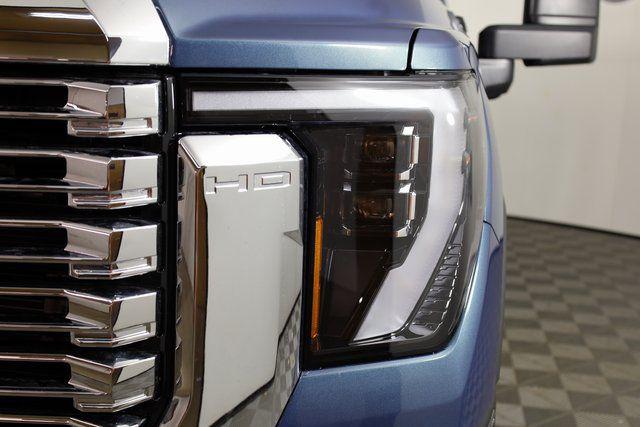 2026 GMC Sierra 2500HD Crew Cab, Standard Bed, Denali, 4WD