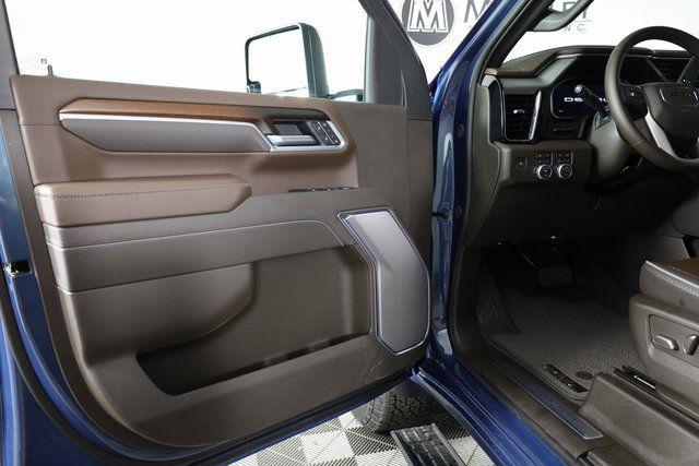 2026 GMC Sierra 2500HD Crew Cab, Standard Bed, Denali, 4WD