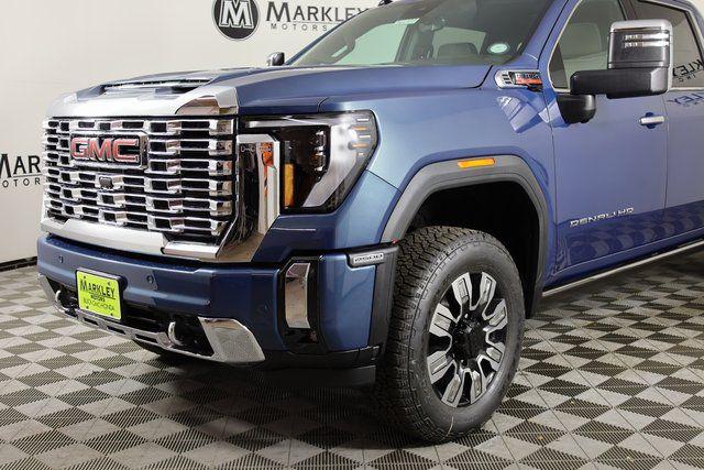 2026 GMC Sierra 2500HD Crew Cab, Standard Bed, Denali, 4WD