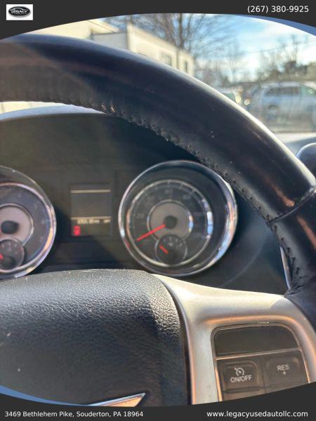 2016 Chrysler Town & Country Touring