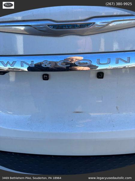 2016 Chrysler Town & Country Touring