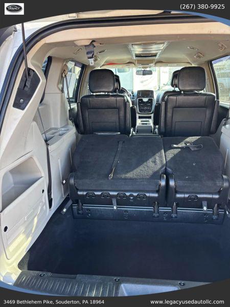 2016 Chrysler Town & Country Touring