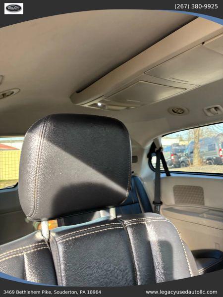 2016 Chrysler Town & Country Touring