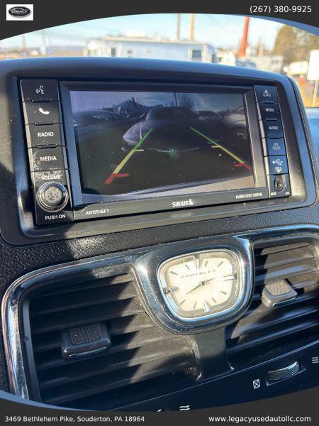 2016 Chrysler Town & Country Touring