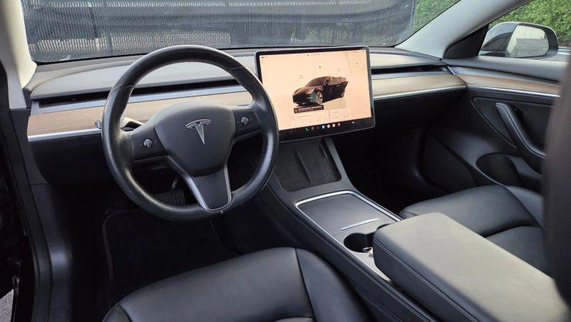 2022 Tesla Model 3 Rear-Wheel Drive