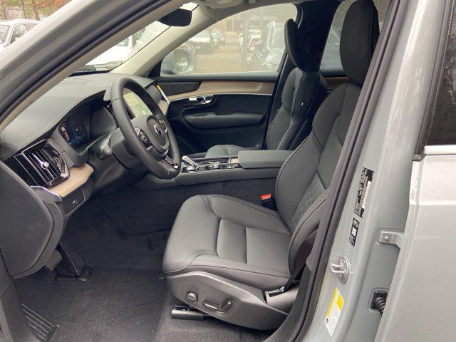 2026 Volvo XC90 Plus, B6 AWD Gas mild hybrid, Gasoline, Bright, 7 Seats