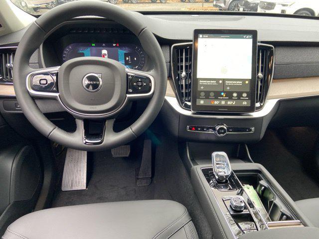 2026 Volvo XC90 Plus, B6 AWD Gas mild hybrid, Gasoline, Bright, 7 Seats