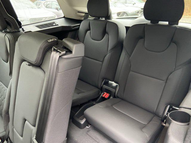 2026 Volvo XC90 Plus, B6 AWD Gas mild hybrid, Gasoline, Bright, 7 Seats