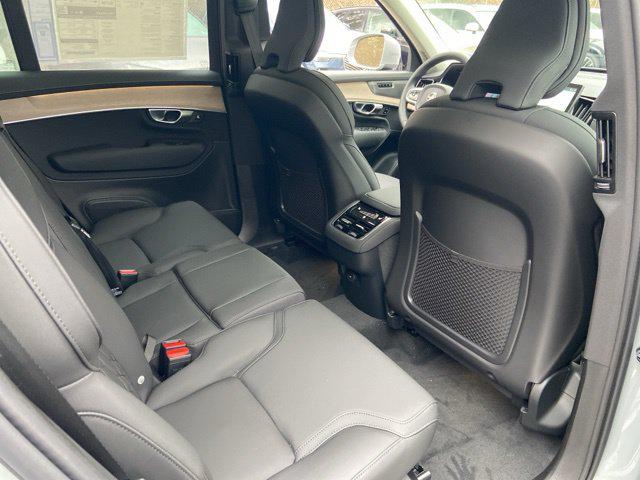 2026 Volvo XC90 Plus, B6 AWD Gas mild hybrid, Gasoline, Bright, 7 Seats