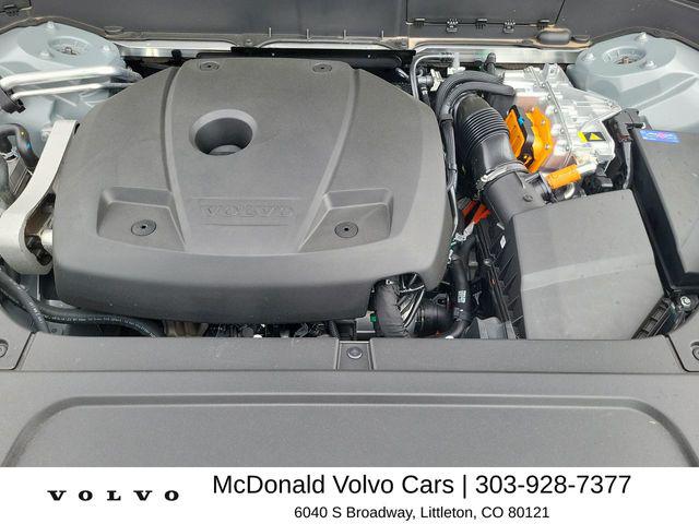 2026 Volvo XC90 Plug-In Hybrid Ultra, T8 AWD, Electric/Gasoline, Bright, 7 Seats