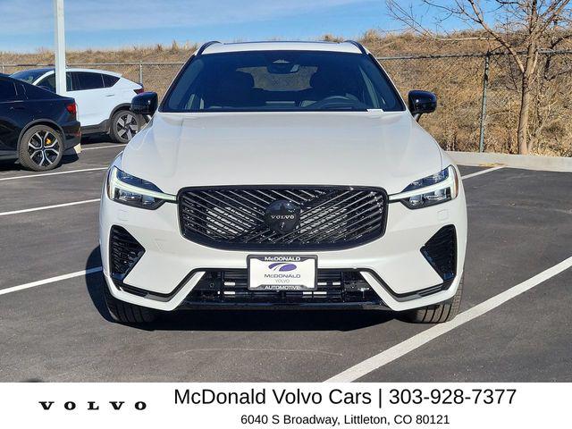 2026 Volvo XC60 Plug-In Hybrid Black Edition Ultra, T8 AWD Electric/Gasoline, Dark
