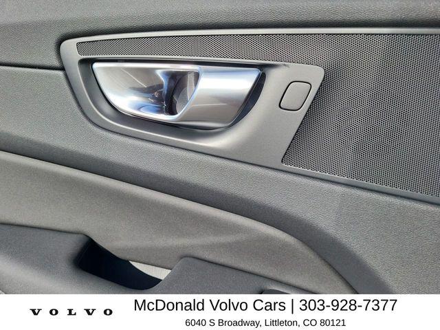 2026 Volvo XC60 Plug-In Hybrid Black Edition Ultra, T8 AWD Electric/Gasoline, Dark