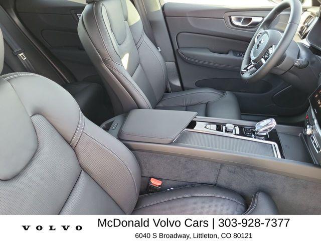 2026 Volvo XC60 Plug-In Hybrid Black Edition Ultra, T8 AWD Electric/Gasoline, Dark