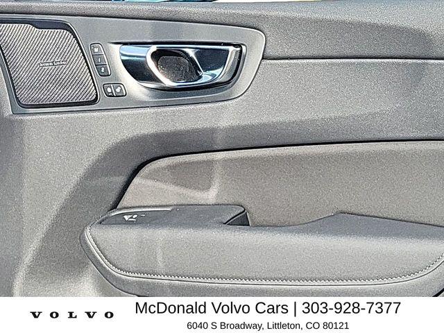 2026 Volvo XC60 Plug-In Hybrid Black Edition Ultra, T8 AWD Electric/Gasoline, Dark